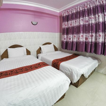 Capitol 3 Guesthouse Пном Пен Екстериор снимка