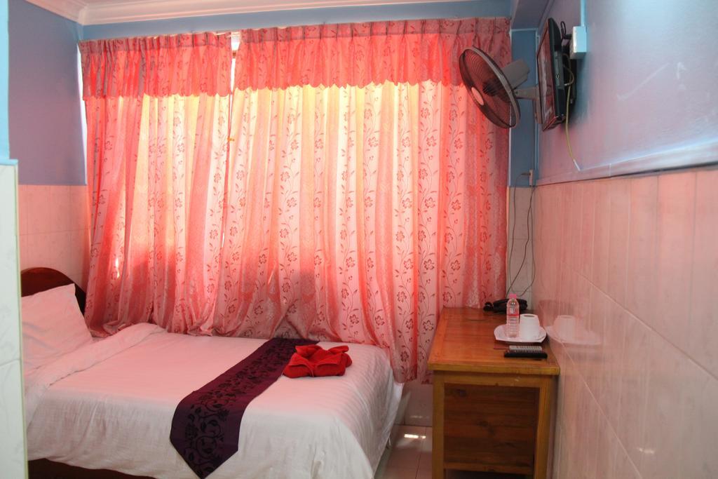 Capitol 3 Guesthouse Пном Пен Екстериор снимка