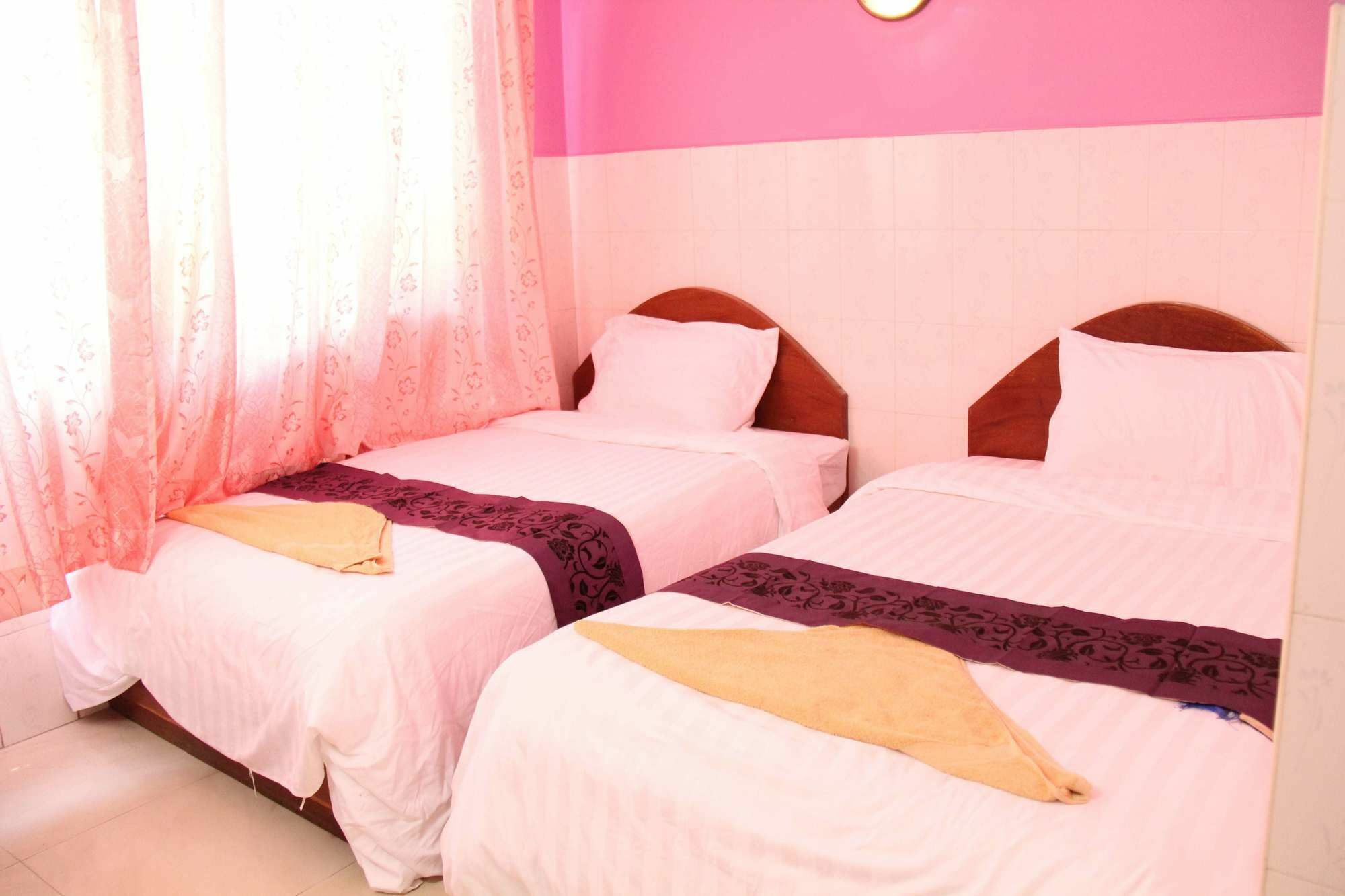 Capitol 3 Guesthouse Пном Пен Екстериор снимка